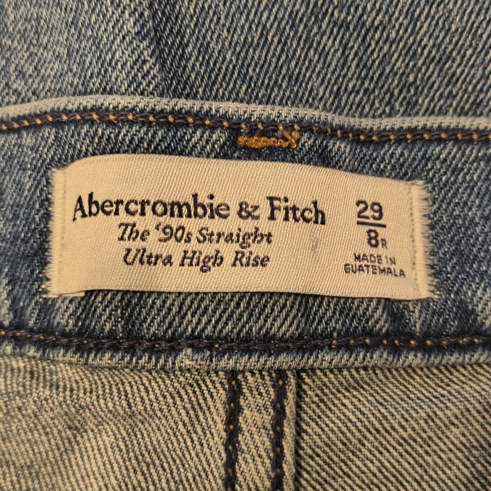 Abercrombie Crossover High-Rise Straight Leg Women's Jeans - Picture 3 of 4